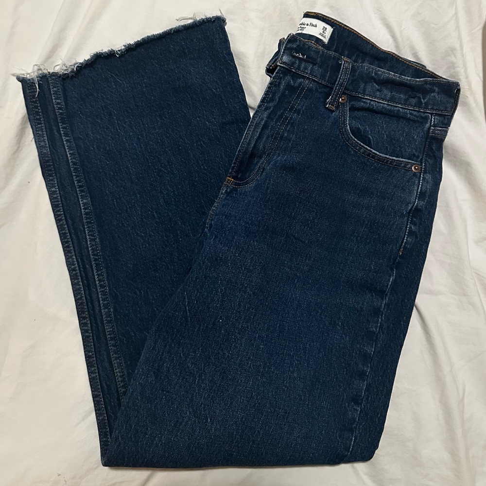 Abercrombie & Fitch Low rise baggy jeans size 6 Short dark blue wash